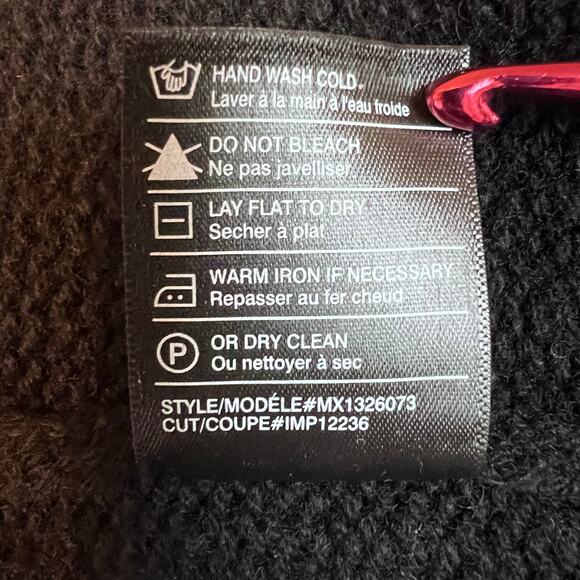 Vince. Yak and Wool Knit V-Neck Sweater in Black Men’s Medium - Picture 6 of 6